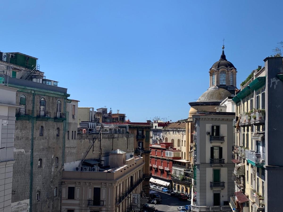 La Porta Accanto Naples
