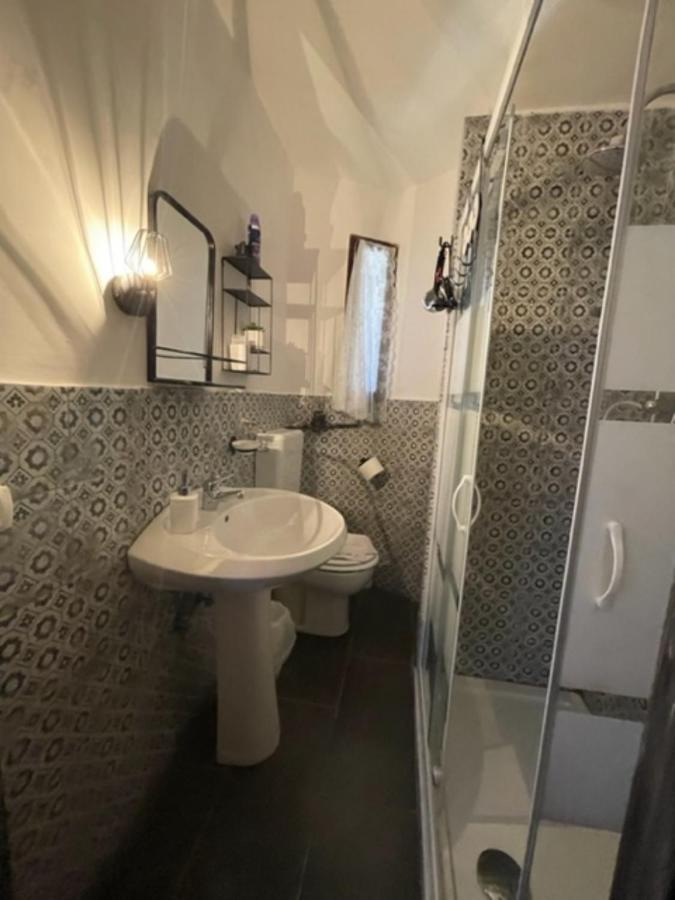 La Porta Accanto Apartment *
